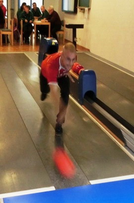 Menschen mit Handicap Fußball / Walking