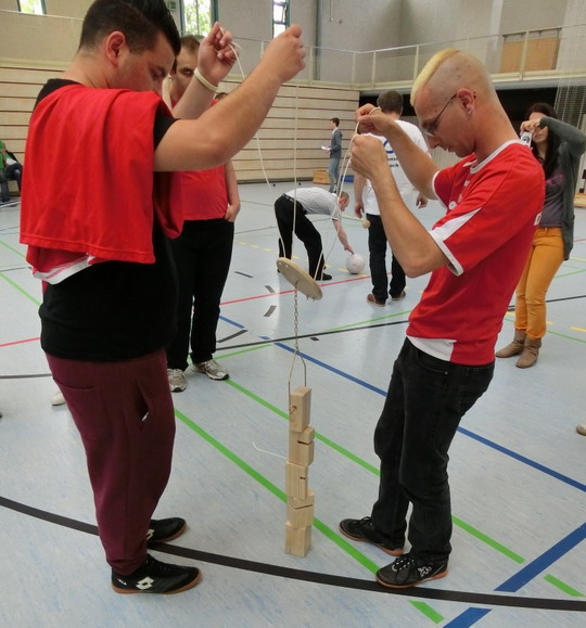 Menschen mit Handicap Fußball / Walking