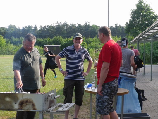 Menschen mit Handicap Fußball / Walking