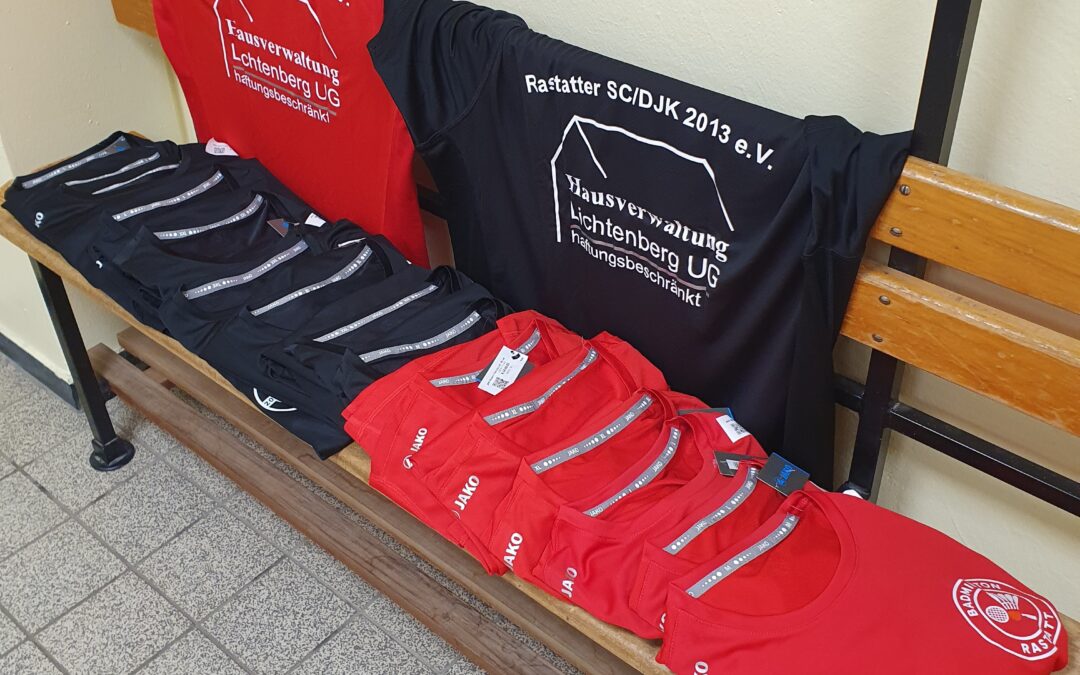 Neue Trikots für die Badminton Abteilung